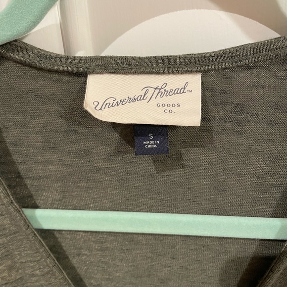 Universal Thread Tank Top - Picture 2 of 3